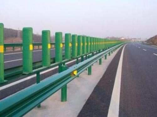 湖南高速防撞護欄3