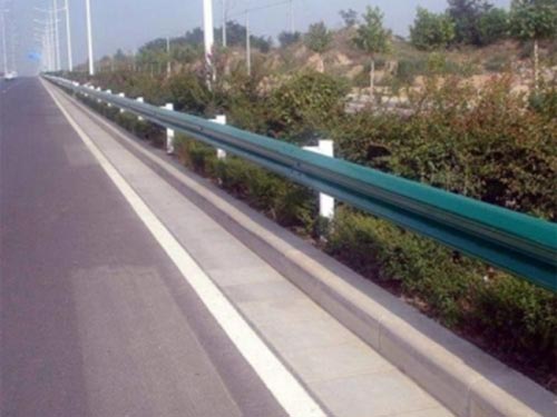 湖南高速防撞護欄