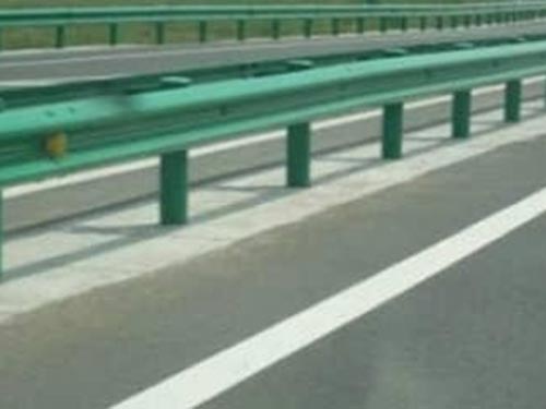 湖南高速防撞護欄2