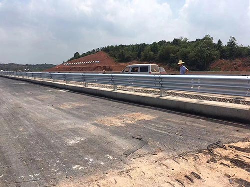 湖南眾志程交通設(shè)施有限公司,湖南波形護欄,高速防撞護欄 湖南眾志程交通設(shè)施有限公司,湖南波形護欄,高速防撞護欄